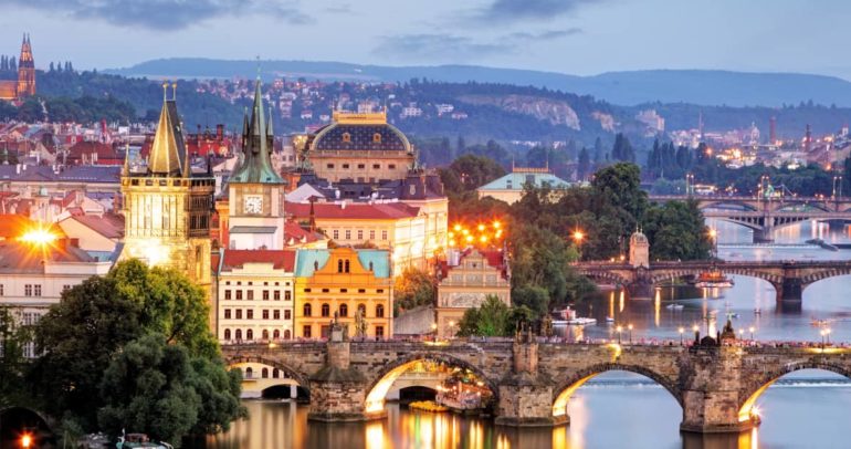 Prag Stadtbild bei Nacht